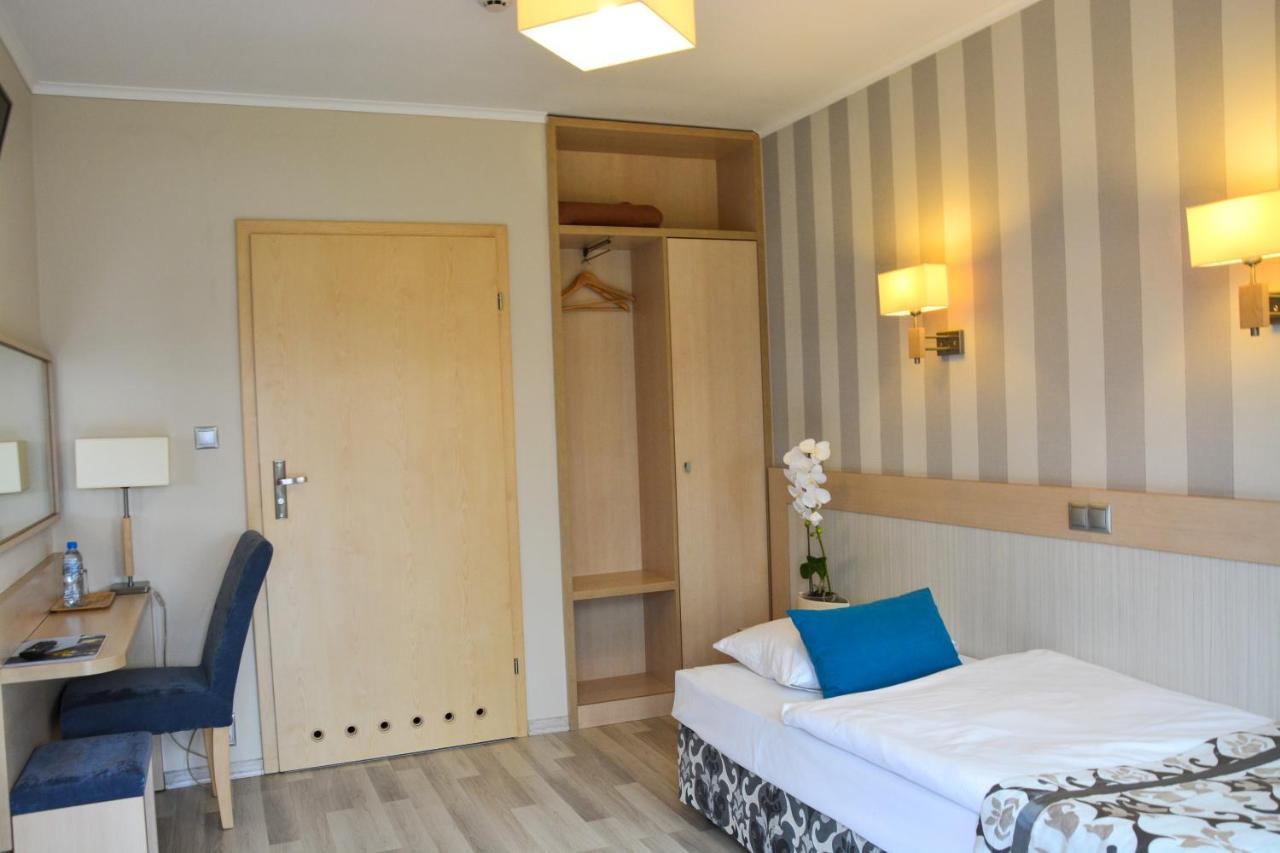 Restauracja 32 Motel Gryfice Kültér fotó