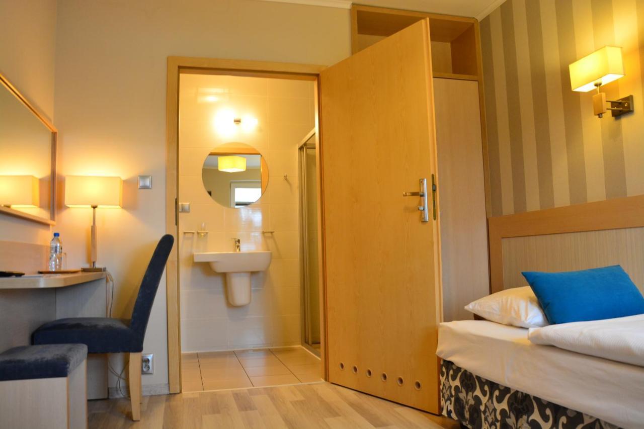 Restauracja 32 Motel Gryfice Kültér fotó